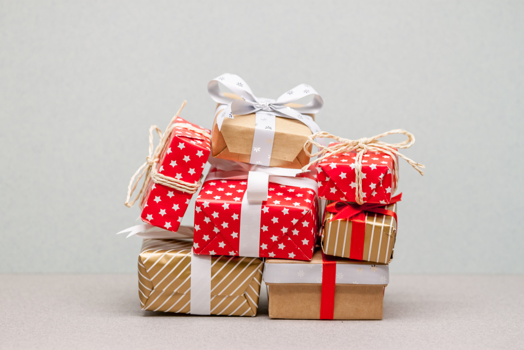 The Ultimate Book Lover’s Gift Guide for the Holiday Season